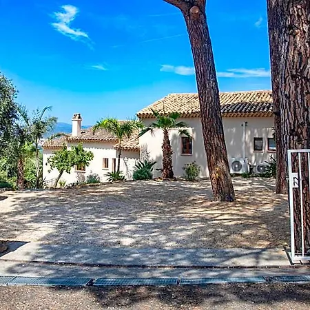 Tinah Saint-tropez 4*