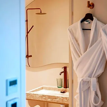 Tinah Saint-tropez فندق 4*