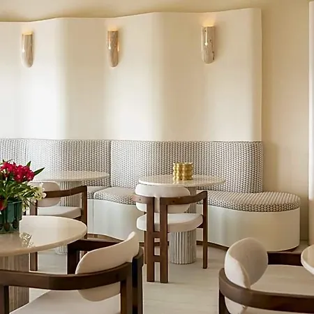 Tinah Saint-tropez 4* جاسّا