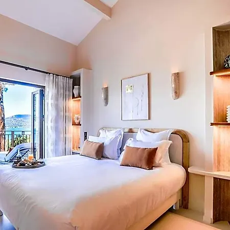 Tinah Saint-tropez