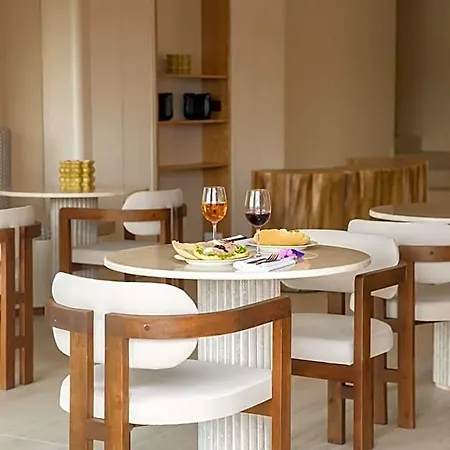 Hotel Tinah Saint-tropez 4*